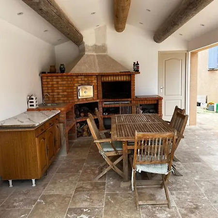 Magnifique Maisonnette Dépendance Avec Piscine Hébergement de vacances
