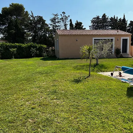 Magnifique Maisonnette Dépendance Avec Piscine * Châteaurenard
